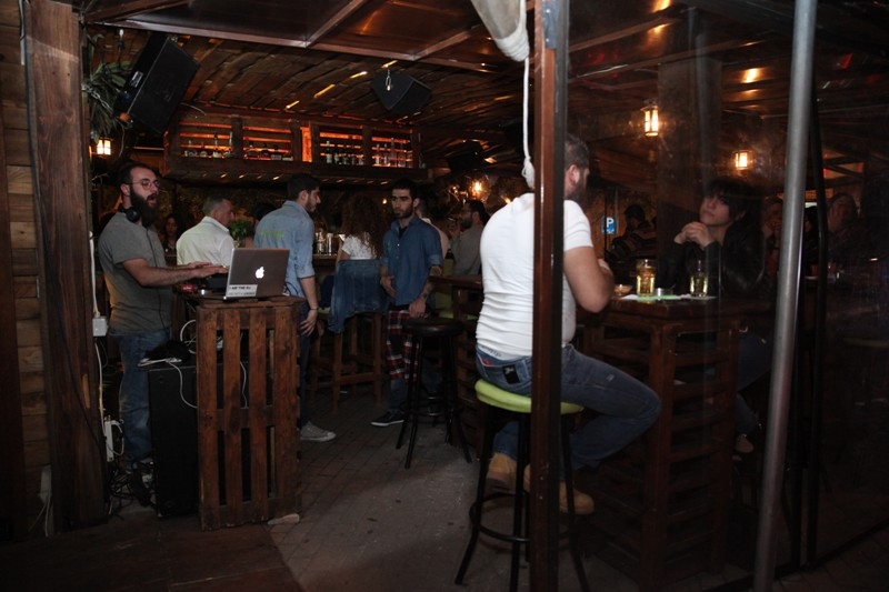 Fertil Pub on Saturday Night